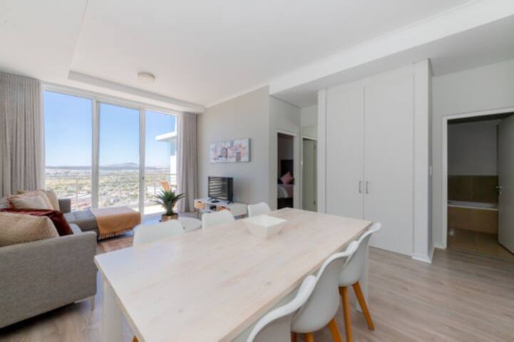 Spacious Blouberg Beachfront Pad with Pool Access gallery image 5