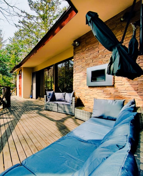 Stone Point Villa Nasu:  Spa/Sauna/BBQ/EV charger