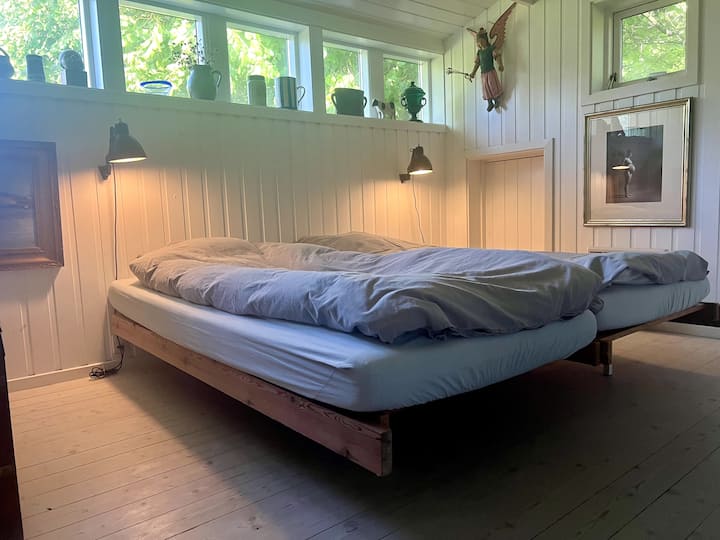 Double room with former art from my parents - there is plenty to see here but no sea view.