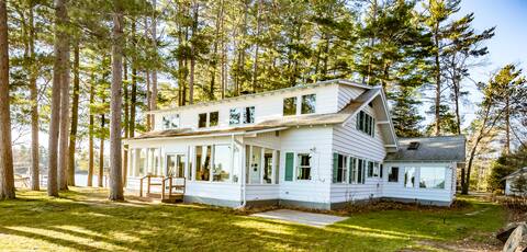 Classic Lake Life: The Pines