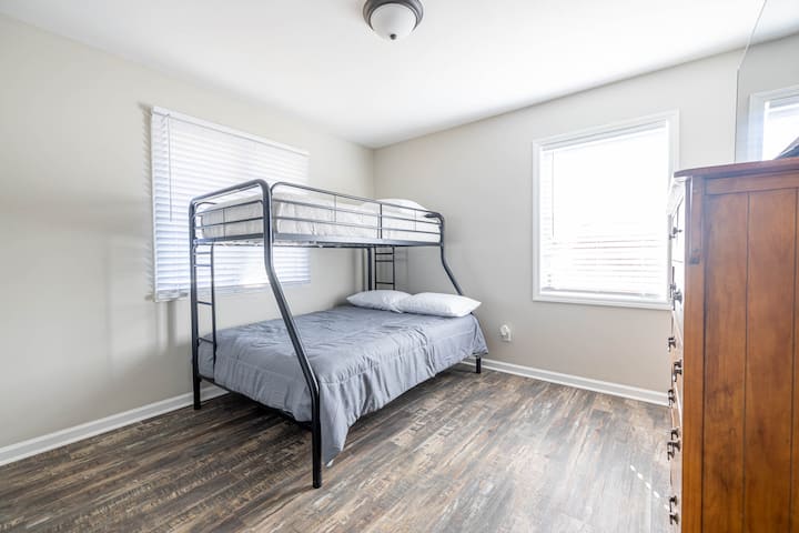 საძინებელი 3