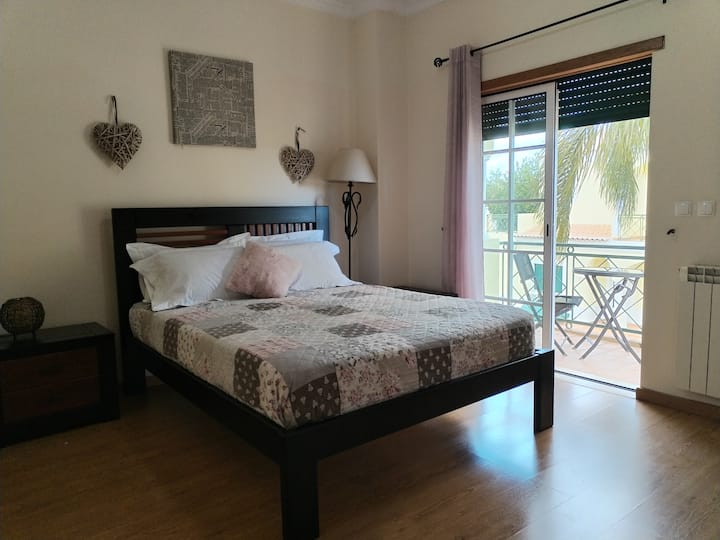 غرفة النوم 1