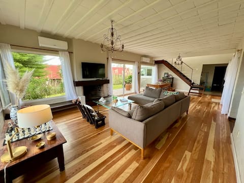 Top performing Airbnb: Magnificent Views and Comfort in Punta Colorada in Piriápolis