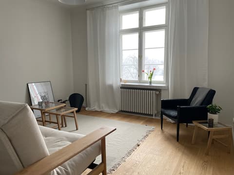 Top Airbnb: Glamour of 1920s with modern design in Tammela B