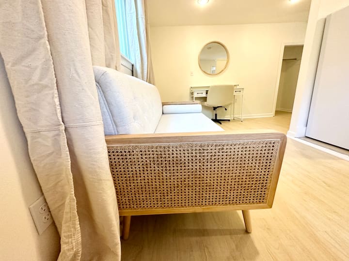 Pets~ Stylish Pro Long Stay - Buffalo, NY