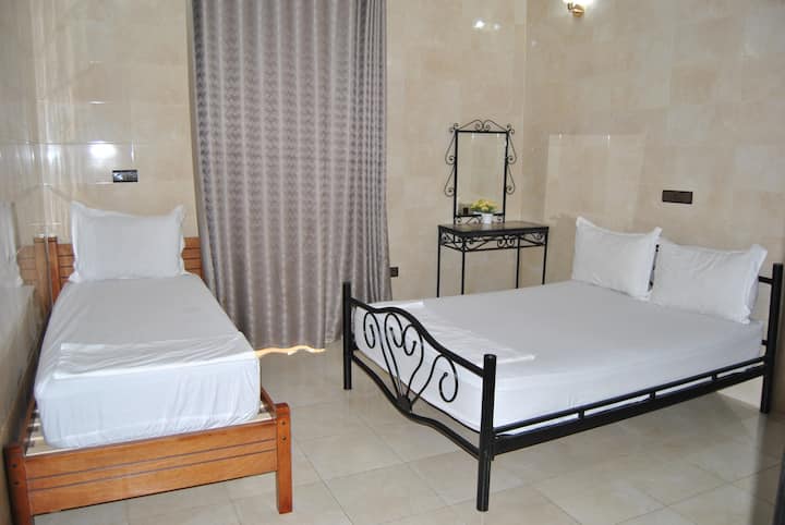 غرفة النوم 2