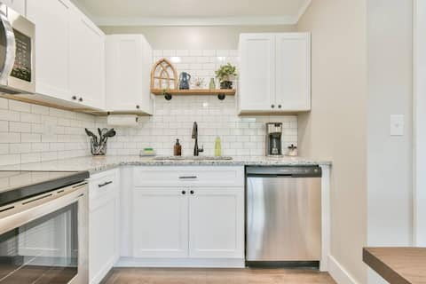 Successful Airbnb property: River Escape Studio 104 in Helen