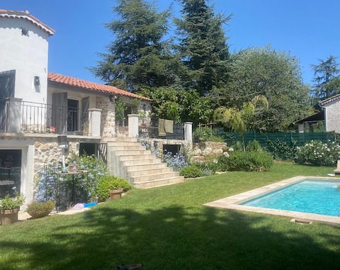 Villa Mouans-Sartoux swimming pool, fire pit, pétanque