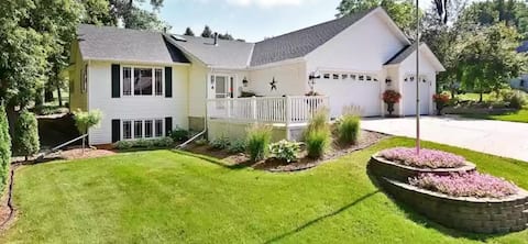 Welcome to the All Inn! Only 1 min to Shattuck!