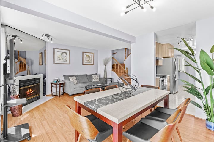 3 Bdrm Townhouse | W&D, Parking, Finished Basement