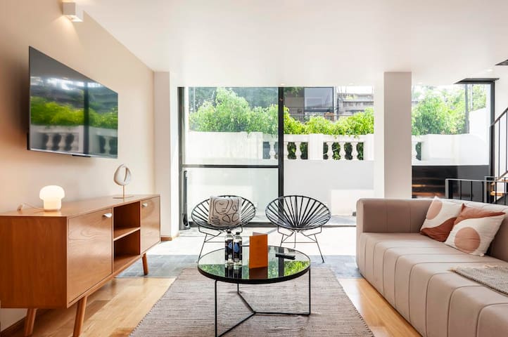 2BR Duplex w/Terrace and AC in Roma Norte