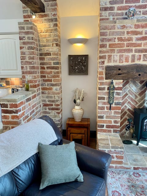 Successful Airbnb property: Barnstable Cottage in Corton