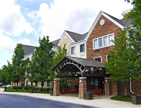 Staybridge suites Burlington 23P