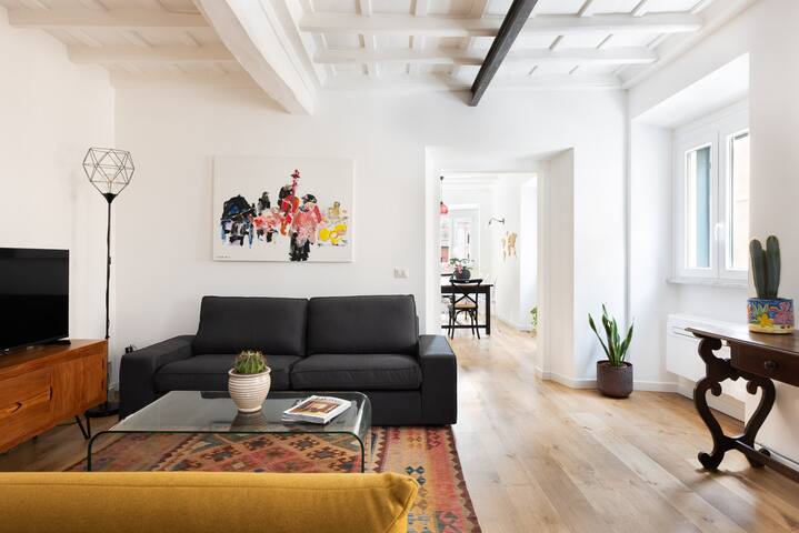 Idyllia | Cozy central retreat gallery image 2