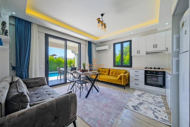 Fethiye 'De 7 Yatak Odalı Villa (ÇY) - Hisarönü