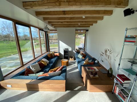 Popular Airbnb listing: Zeewaarts Ouddorp in Ouddorp