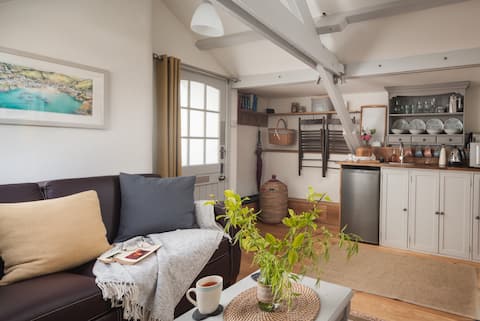 The Loft (with breakfast) @St Kew escapes