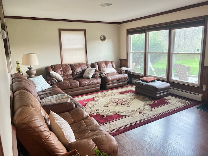 Country View Relaxing Space - Farmington Hills, MI