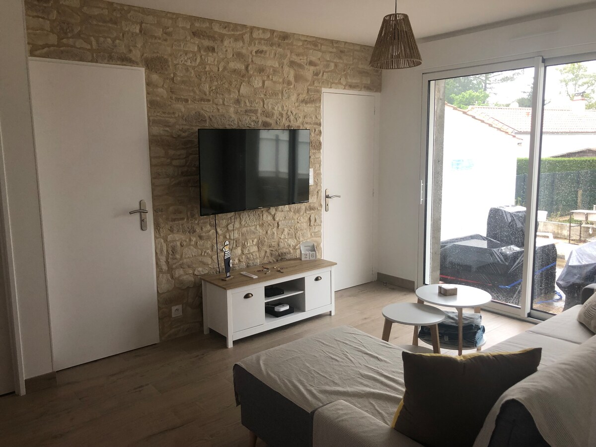 Airbnb performant: Cozy house with enclosed garden-Brétignolles sur Mer à Bretignolles Sur Mer