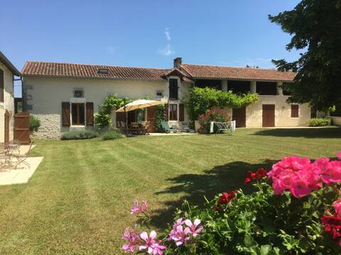 Idyllic home with pool & tennis