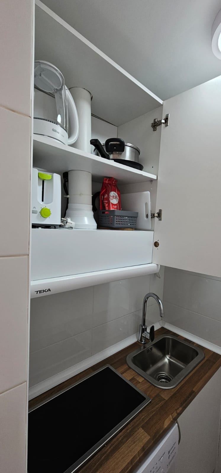 Top Airbnb: Studio Accommodation With WIFI Madrid 2 in Puente De Vallecas