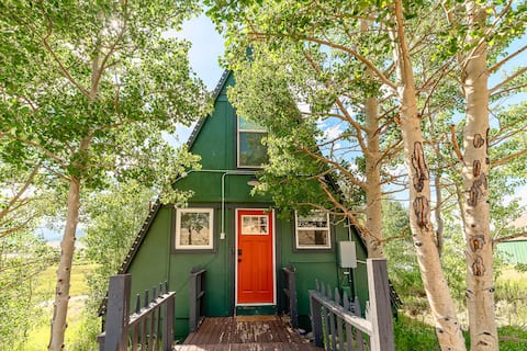 Triangle Cabin\HotTub\Romantic Retreat\Epic Views