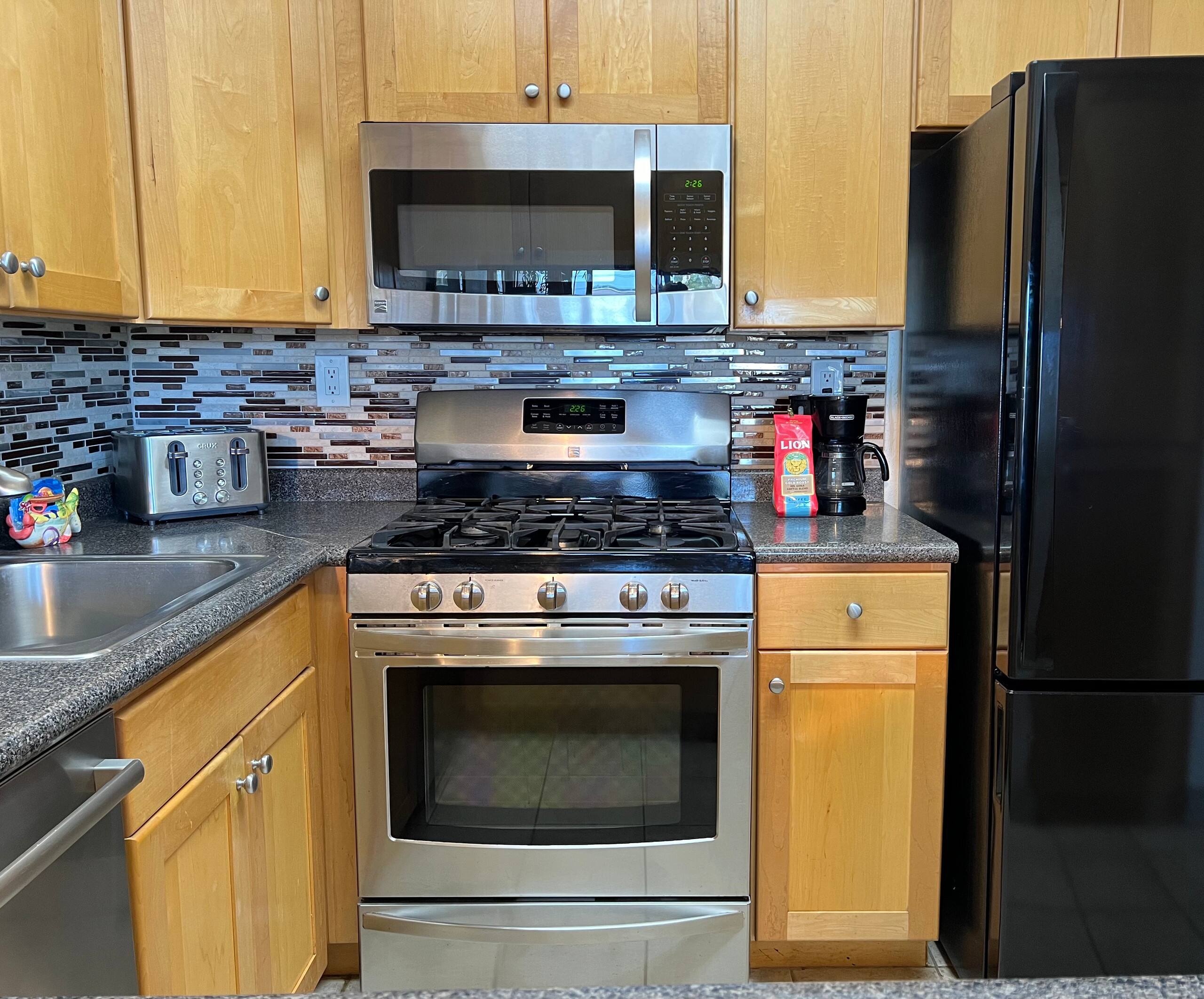 Condo in Kihei · ★4.96 · 1 bedroom · 2 beds · 1 shared bath - Image 5