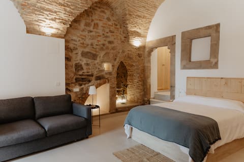 Top Airbnb: Portal of Santiago en Cáceres