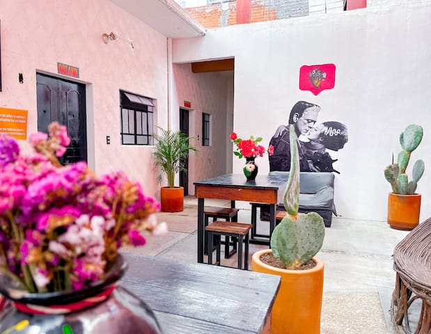 Habitaciones Express HVUZ managed Airbnb listing 3