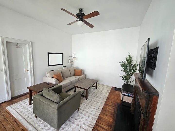 Walk Anywhere Downtown, Quiet Street, Full Kitchen - Wilmington, NC