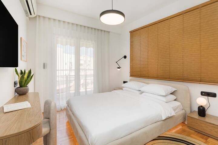 Dolly by halu!: Luxe apartment in Thessaloniki gallery image 5