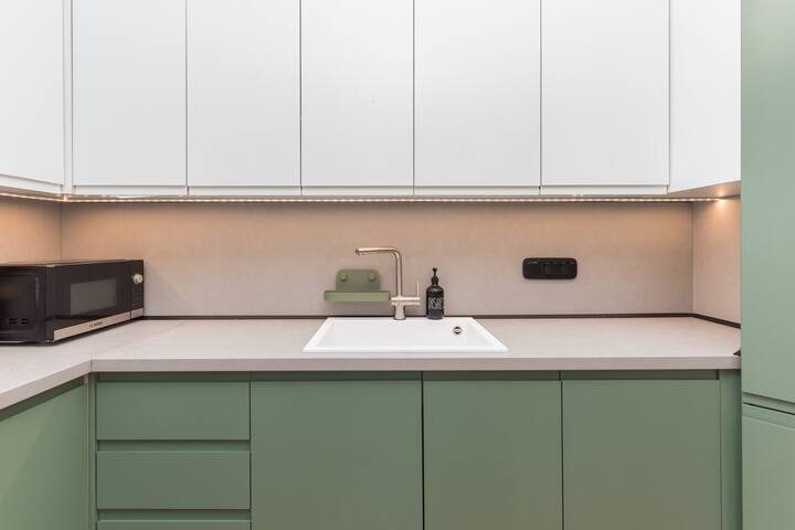 Dolly by halu!: Luxe apartment in Thessaloniki gallery image 2