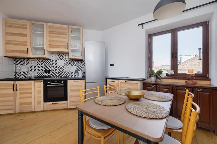 3 Bedroom Apartment - Aleja Daszyńskiego 22 Street - Cracovie