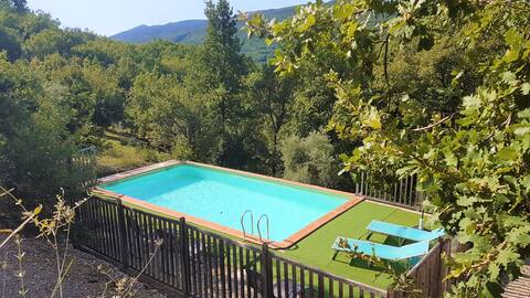 Villa avec piscine à 500m du lac