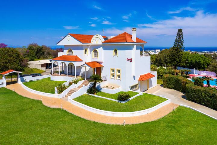 Diamanti Villa gallery image 2