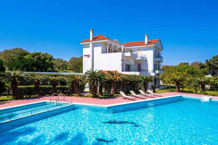 Diamanti Villa gallery image 4