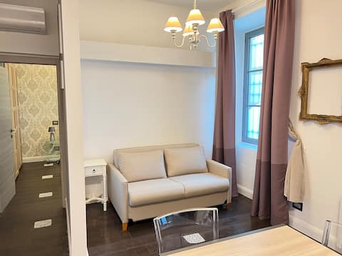 Successful Airbnb property: Como Center Terra Apartment in Como