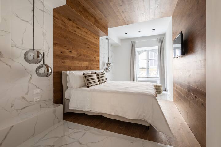 Louly Trevi Fountain 4 Bedroom gallery image 2