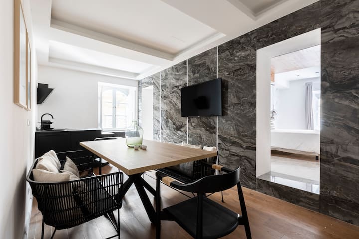 Louly Trevi Fountain 4 Bedroom