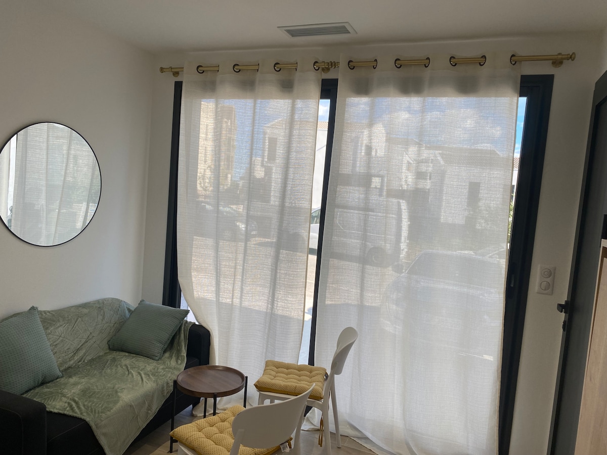 Successful Airbnb property: Beautiful fully equipped studio. in Saint Jean De Védas