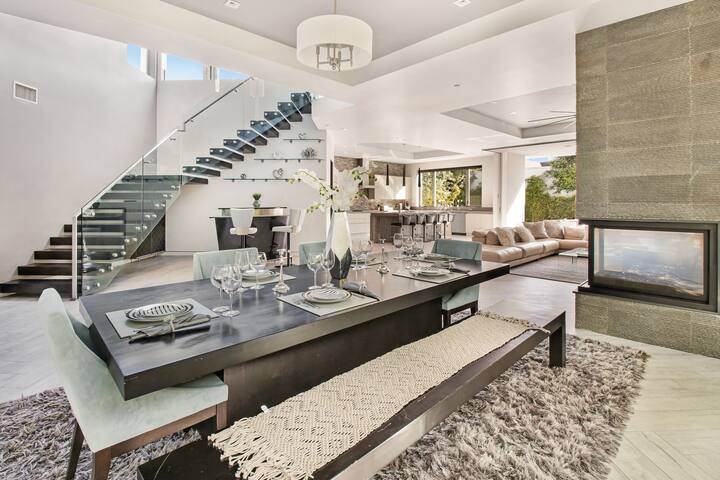 Modern 5bd/6bath Villa w Pool gallery image 4