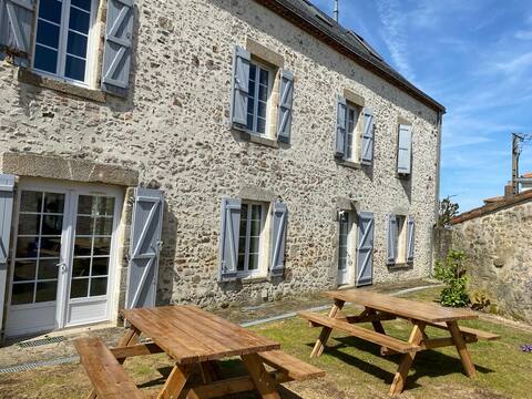 La Belle Step family cottage -10min  from Puy du Fou