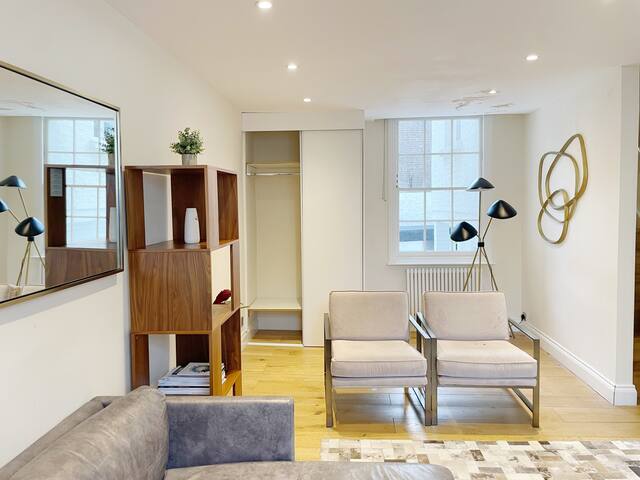 4 Bedroom Townhouse Seconds Away Harrods gallery image 4