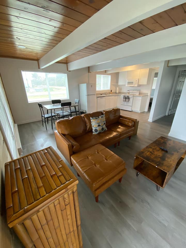 Heart Of The Downtown Cabin #1 - Ocean Shores, WA