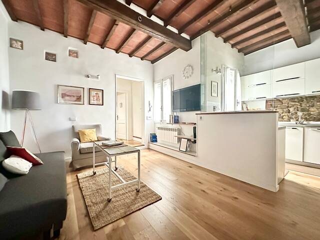 Inviting Retreat in the Heart of Florence Town gallery image 2