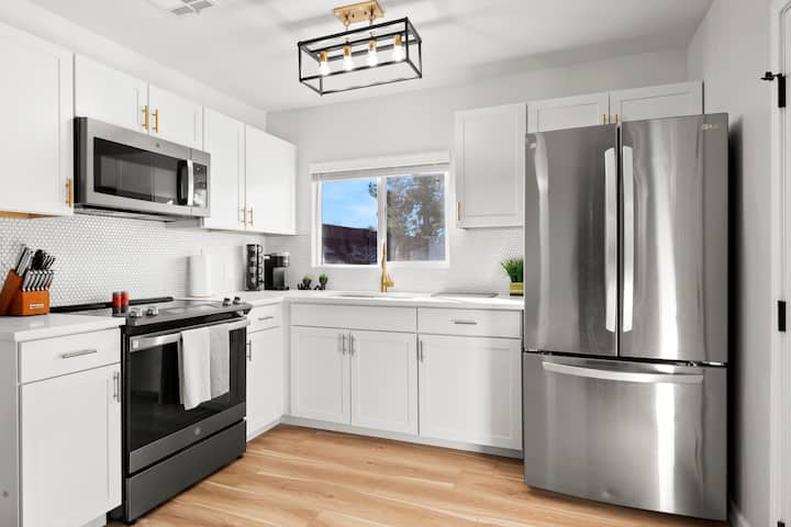 Chic Casita Living In Phoenix! - Phoenix, AZ