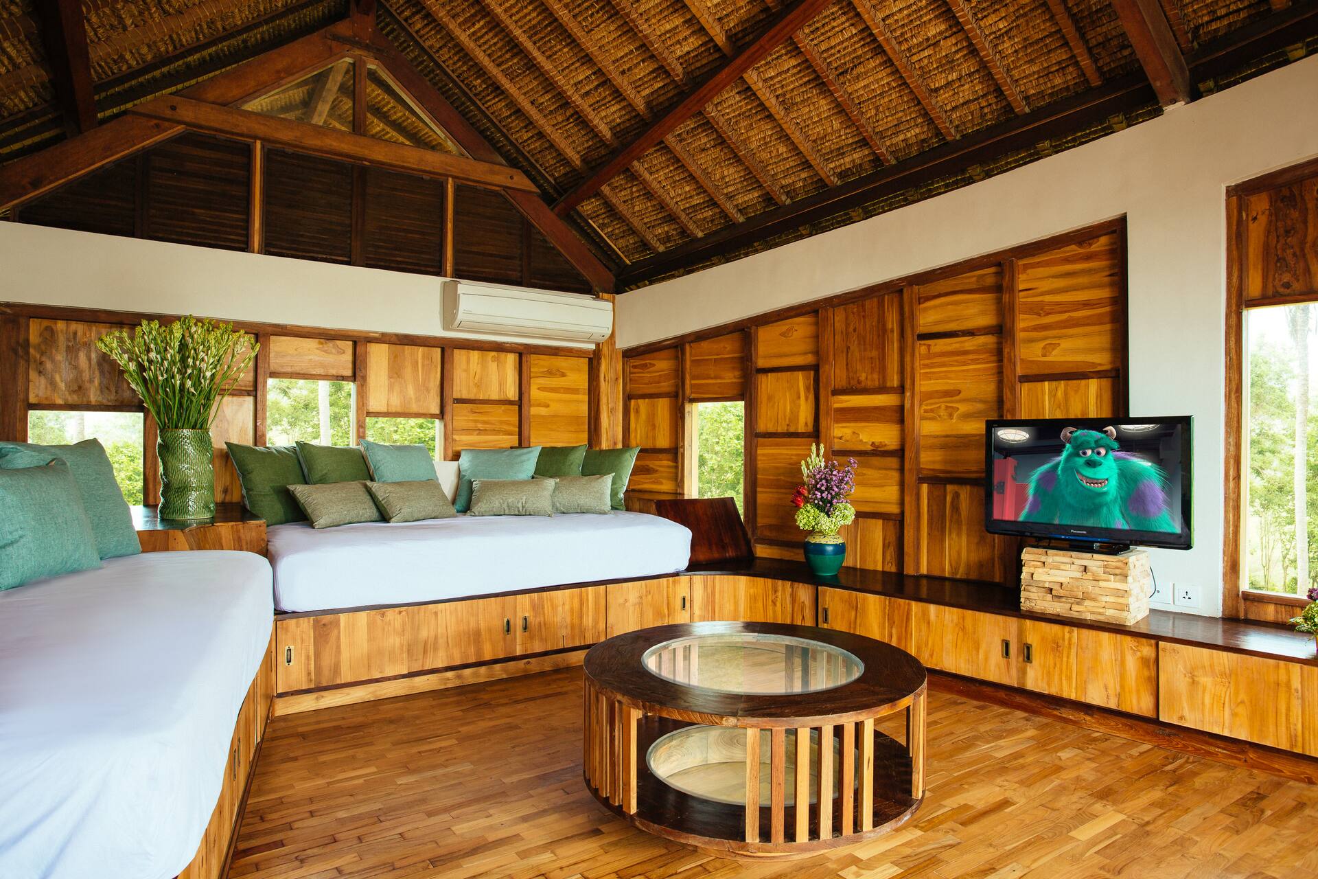 Serene Beachfront Escape 5 Bedroom Private Villa in Bali 3