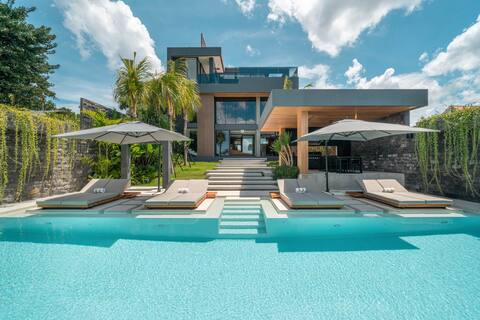 Impressive Brand New 4BR Canggu Villa with Jacuzzi