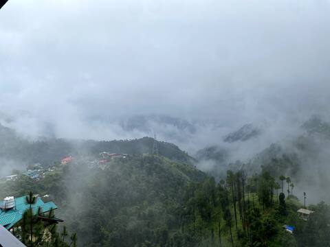 IOI Stays Mountain Getaway, 3BHK Shimla