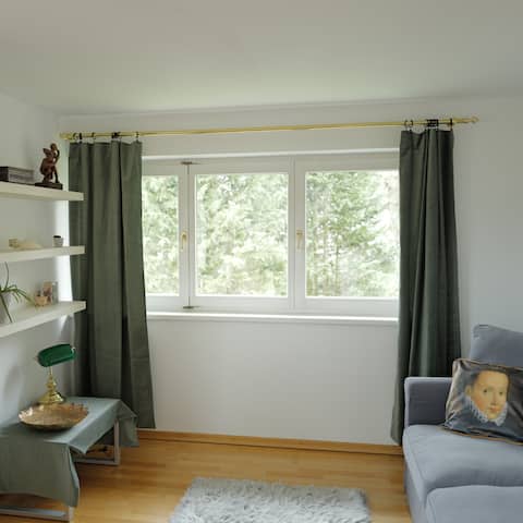 Popular Airbnb listing: Cozy mountain hideaway with panoramic views in Mühlau